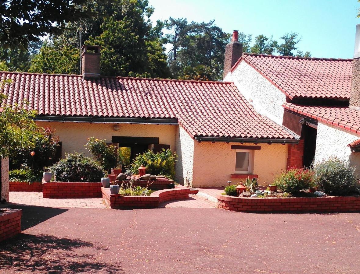" Village Tonneaux De Tirpoil " Montilliers Εξωτερικό φωτογραφία
